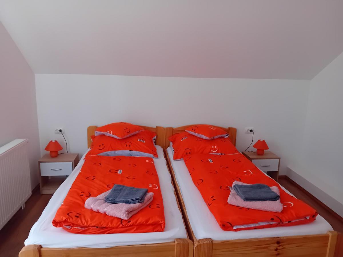 Koetel Utcai Vendeghaz Balatonkeresztúr Exterior foto